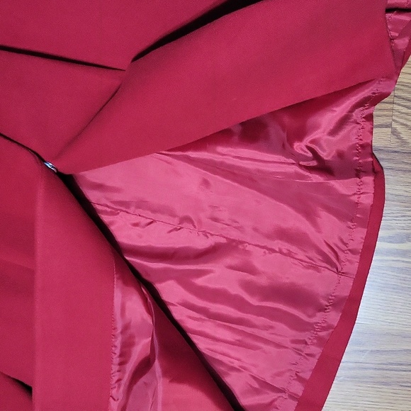 Big Girls Red Rothschild wool like jacket coat roses riding hood 16 scarlet NWOT - Picture 4 of 7